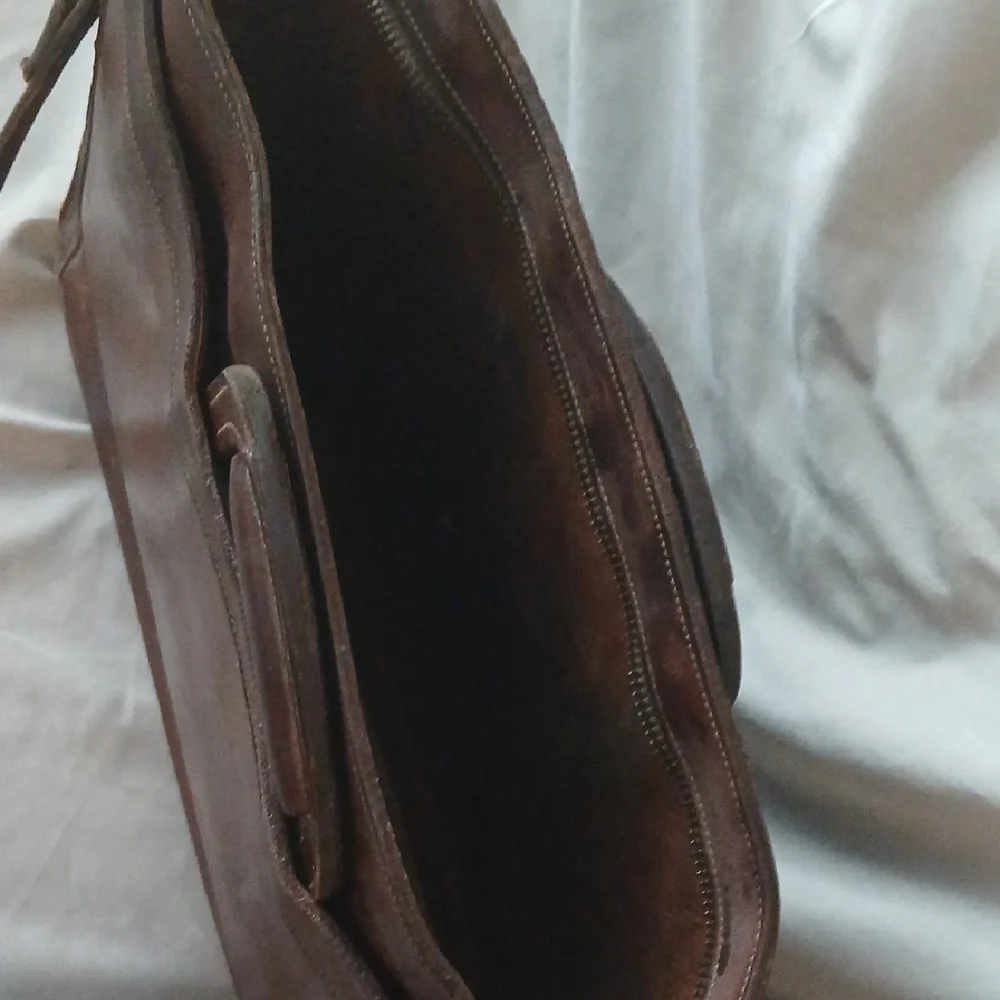 Vintage America sophisticated leather